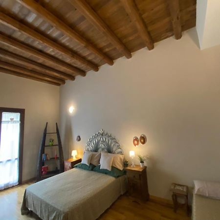 Casa Vetriera Apartment ปาแลร์โม ภายนอก รูปภาพ